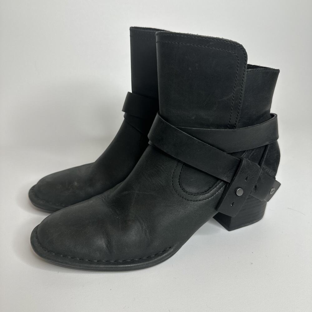 Ugg Elysian Leather Black Ankle Heel Boots Booties Size US 6.5 Womens EUC - Picture 2 of 16
